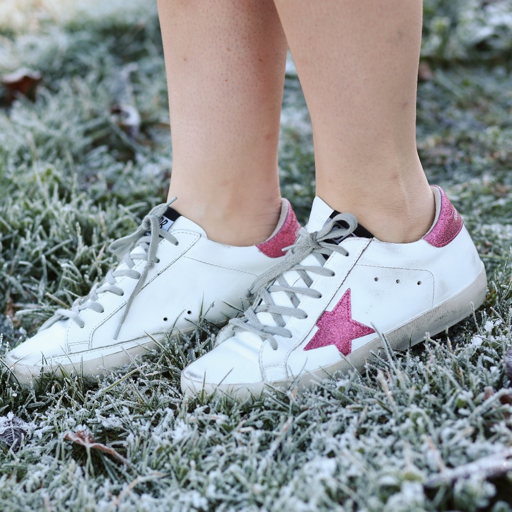 Golden Goose White Leather Low-Top Sneakers with Pink Glitter Star